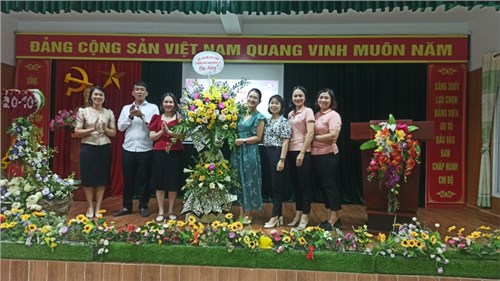 Trường mầm non Dương Xá tổ chức buổi liên hoan chào mừng kỷ niệm 92 năm ngày Phụ nữ Việt Nam 20-10