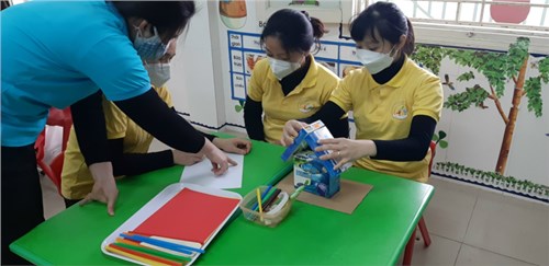 Khối mẫu giáo Bé - Nhà trẻ Trường MN Kim Lan tổ chức buổi sinh hoạt chuyên môn tháng 3 năm 2022
