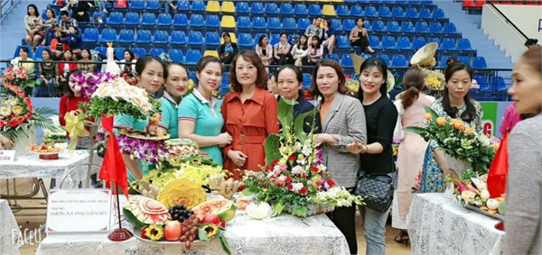 Hội thi cắm, tỉa hoa nghệ thuật trong công nhân viên chức, lao động năm 2020