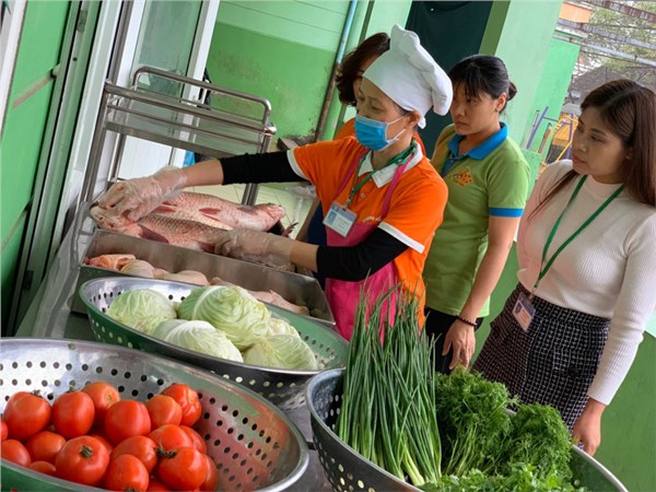An toàn thực phẩm trong nhà trường và 10 nguyên tắc vàng chế biến thực phẩm