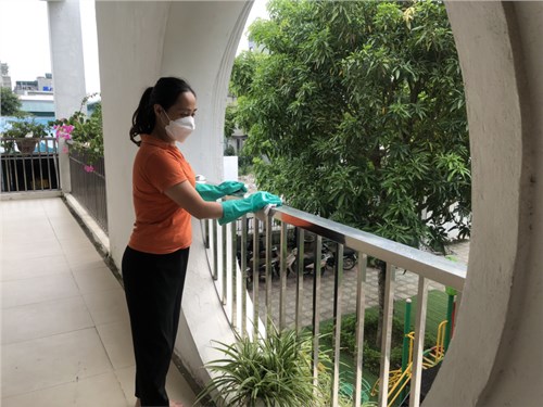 Tổ chức công tác vệ sinh khử khuẩn môi trường phòng chống dịch bệnh, sẵn sàng chào đón năm học mới 2022-2023