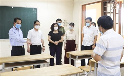 Thành ủy Hà Nội kiểm tra công tác phòng, chống dịch Covid-19 phục vụ tổ chức kỳ thi tốt nghiệp THPT năm 2021 tại huyện Gia Lâm