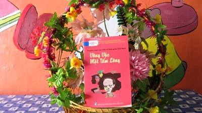 Lớp 6A6 giới thiệu cuốn sách Truyện chọn lọc viết về Nhà giáo Việt Nam: Vằng vặc một tấm lòng