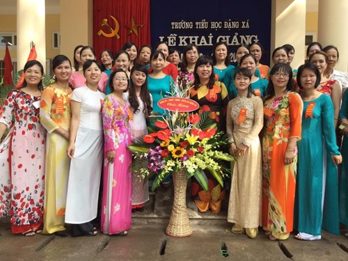 Gương người tốt - việc tốt tháng 11 Cô giáo Nguyễn Thj Hạnh- Phó Hiệu Trưởng  nhà truòng