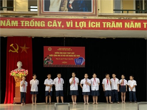 Trường Tiểu Học Đặng Xá Hưởng ứng ngày pháp luật Việt Nam