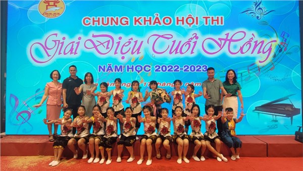 Trường Tiểu học Trung Mầu tham dự vòng chung kết Giai điệu tuổi hồng cấp huyện