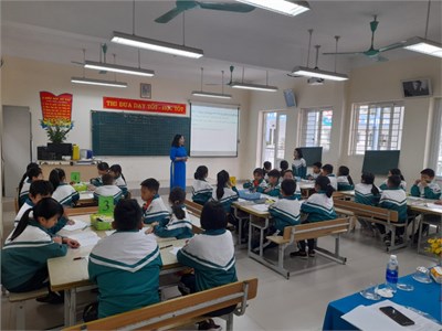 Tiết thi giáo viên giỏi của cô giáo Nguyễn Thị Hồng Vân