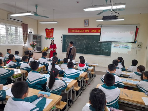 Tiết thi giáo viên giỏi của cô giáo Thái Hồng Vân