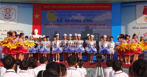  Trường Tiểu học Tiền Phong hưởng ứng Ngày pháp luật nước CHXHCN Việt Nam năm 2017
